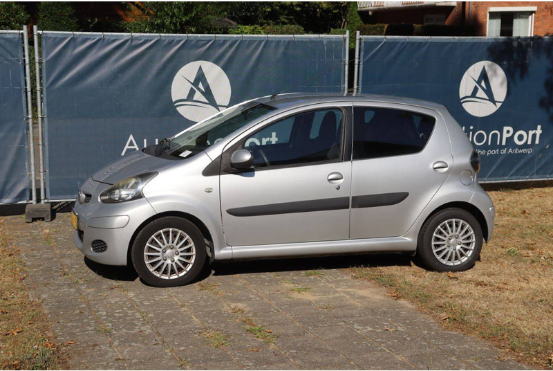Toyota Aygo - 轿车:图1 Toyota Aygo - 轿车:图1