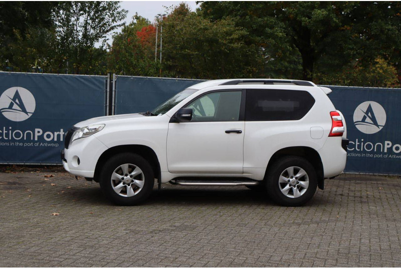 Toyota Land Cruiser - 轿车:图1 Toyota Land Cruiser - 轿车:图1