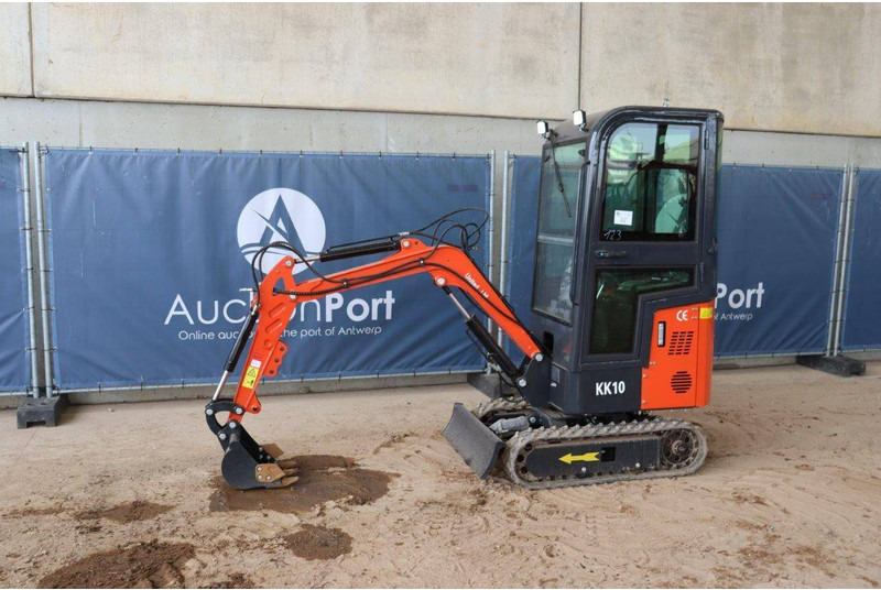 United J.M. KK10 - 小型挖掘机:图1 United J.M. KK10 - 小型挖掘机:图1