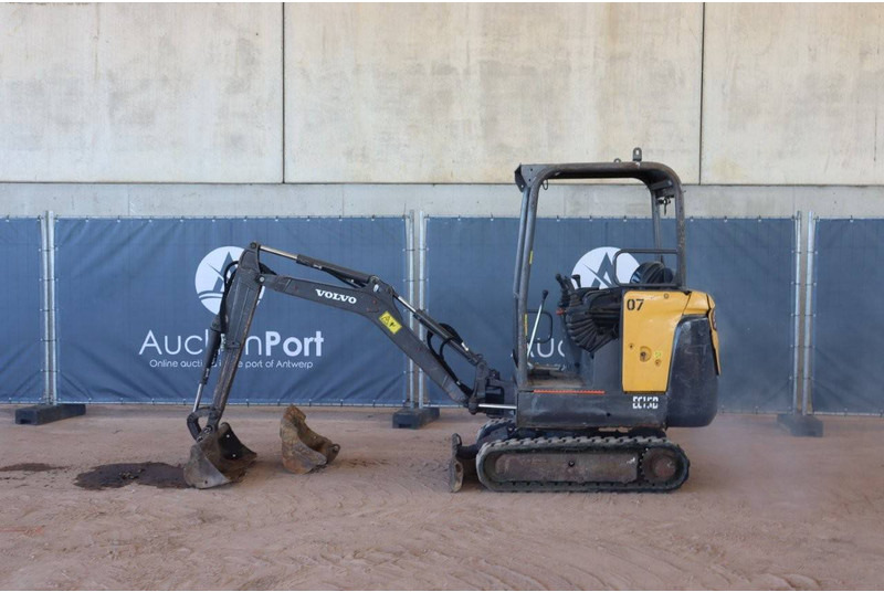 Volvo EC15D - 小型挖掘机:图2 Volvo EC15D - 小型挖掘机:图2