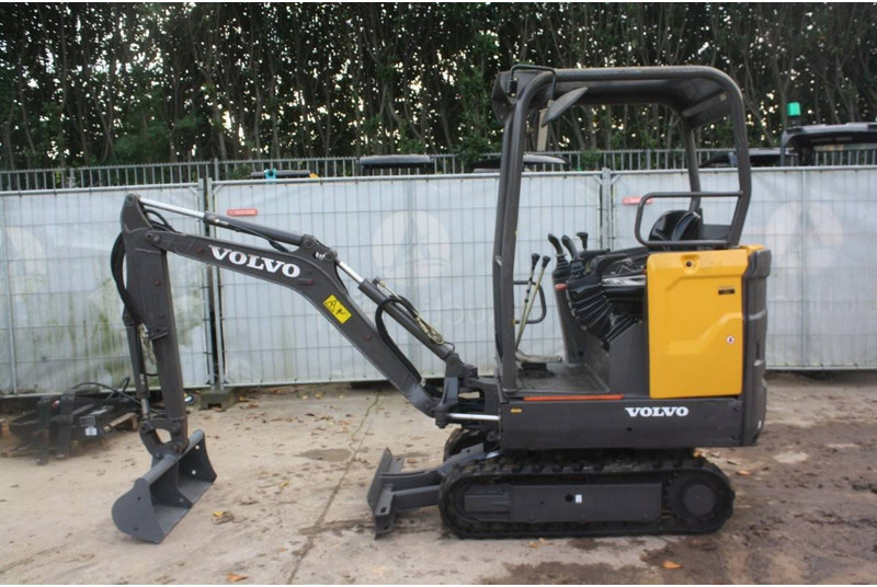 Volvo EC15E - 小型挖掘机:图2 Volvo EC15E - 小型挖掘机:图2