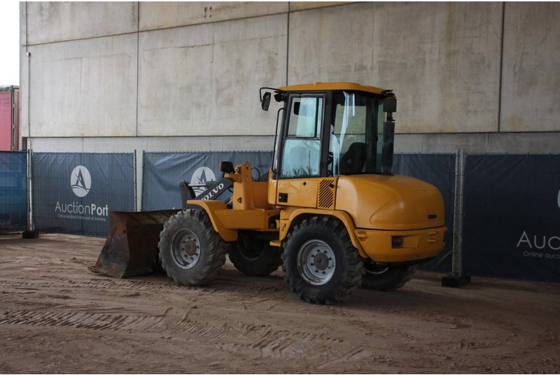 Volvo L30B-Z/X - 轮式装载机:图3 Volvo L30B-Z/X - 轮式装载机:图3