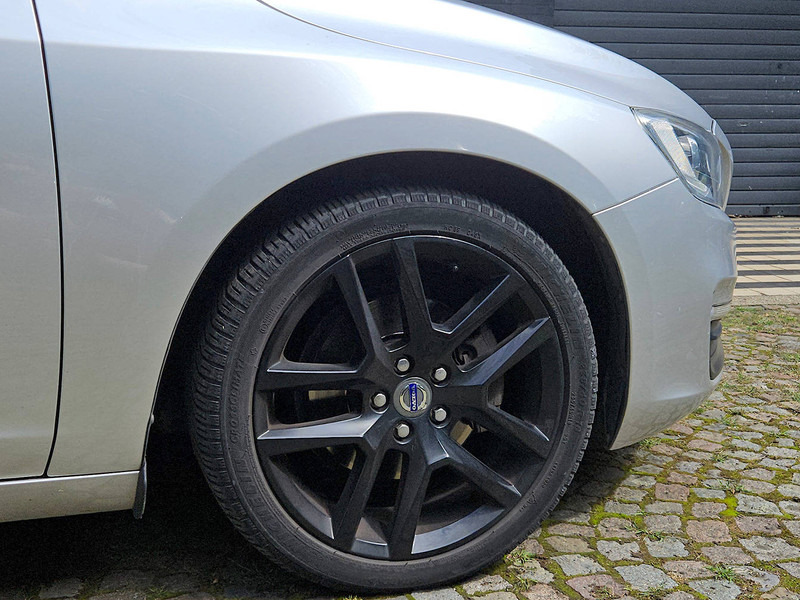 轿车 Volvo V60 D3：图14