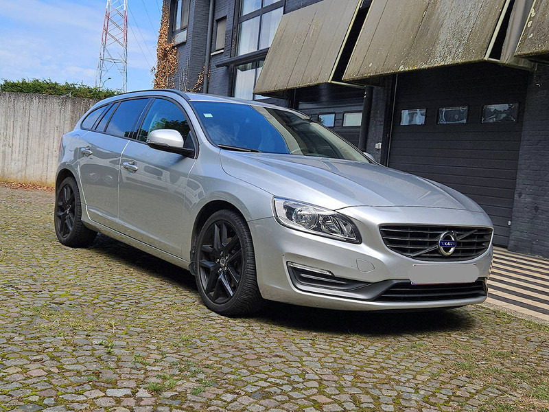 轿车 Volvo V60 D3：图6