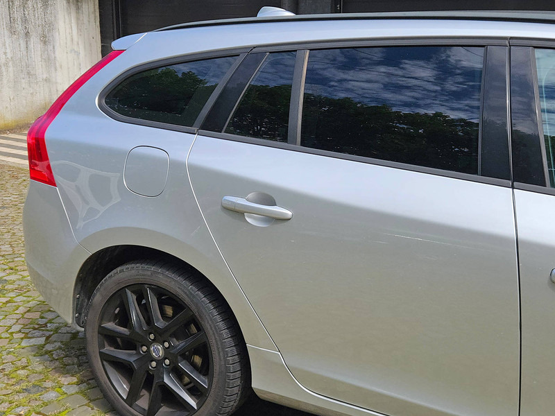 轿车 Volvo V60 D3：图12