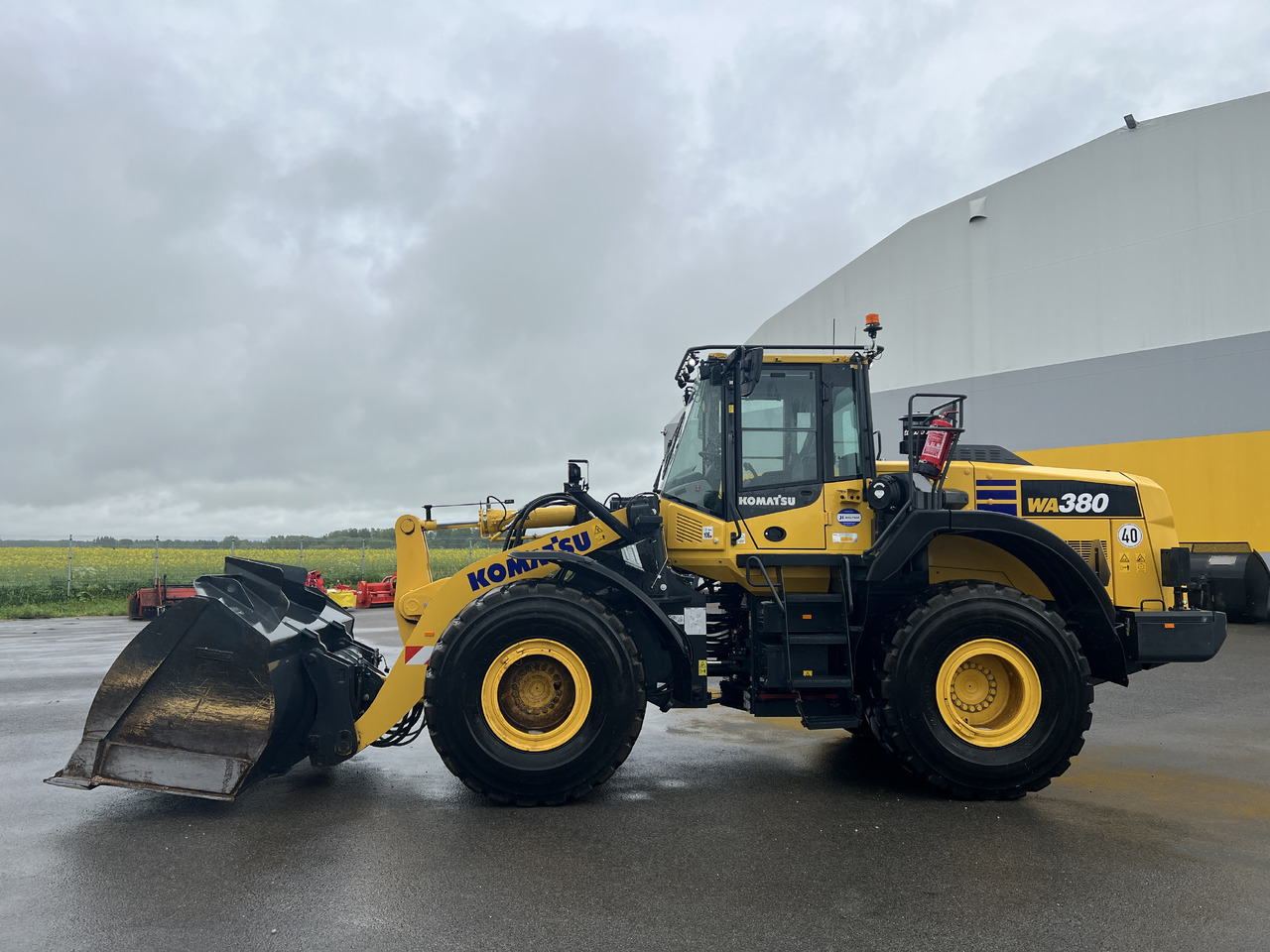 KOMATSU WA 380-8E0 - 轮式装载机:图2 KOMATSU WA 380-8E0 - 轮式装载机:图2