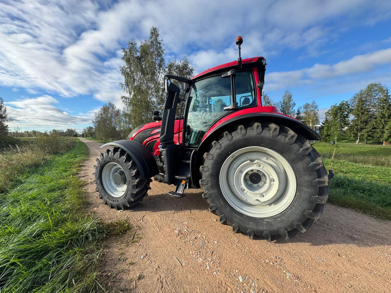 Valtra T255 - 拖拉机:图3 Valtra T255 - 拖拉机:图3