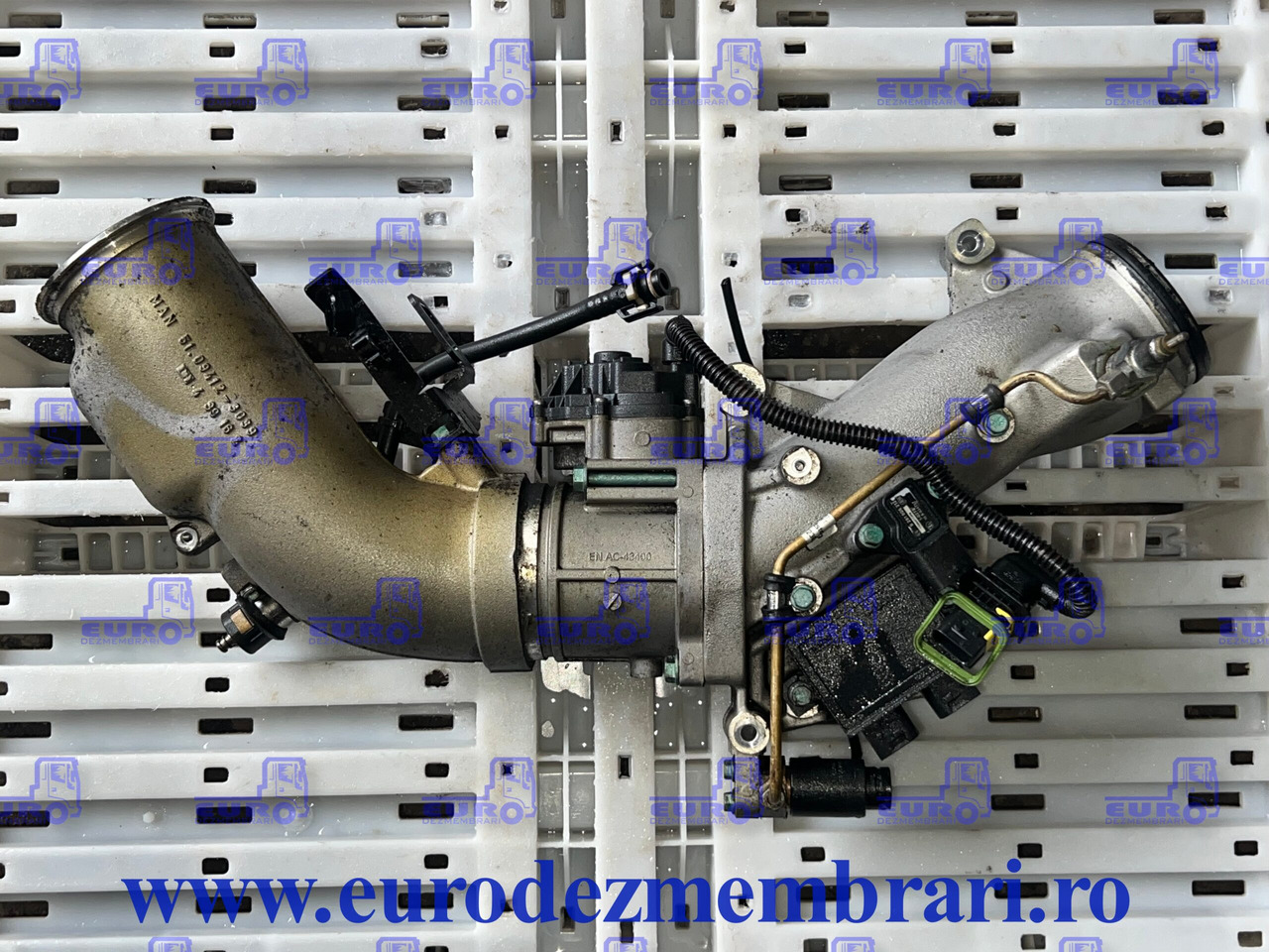 GALERIE ADMISIE + CLAPETA ACCELERATIE MAN TGX D3876 51.09413.7018, 51.09412.0323, 51.09412.0718, 51.26803.0055, 51.25902.0154, 51.25902.0081 - 进气歧管 适用于 卡车:图1 GALERIE ADMISIE + CLAPETA ACCELERATIE MAN TGX D3876 51.09413.7018, 51.09412.0323, 51.09412.0718, 51.26803.0055, 51.25902.0154, 51.25902.0081 - 进气歧管 适用于 卡车:图1