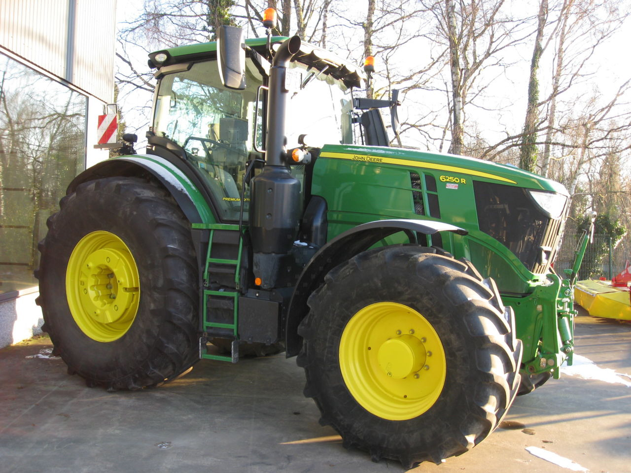 John Deere 6250R - 拖拉机:图5 John Deere 6250R - 拖拉机:图5