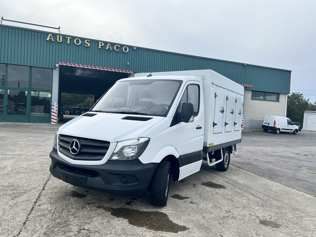 CAMION HELADERO 3.5T MERCEDES SPRINTER - 冷藏货车:图1 CAMION HELADERO 3.5T MERCEDES SPRINTER - 冷藏货车:图1