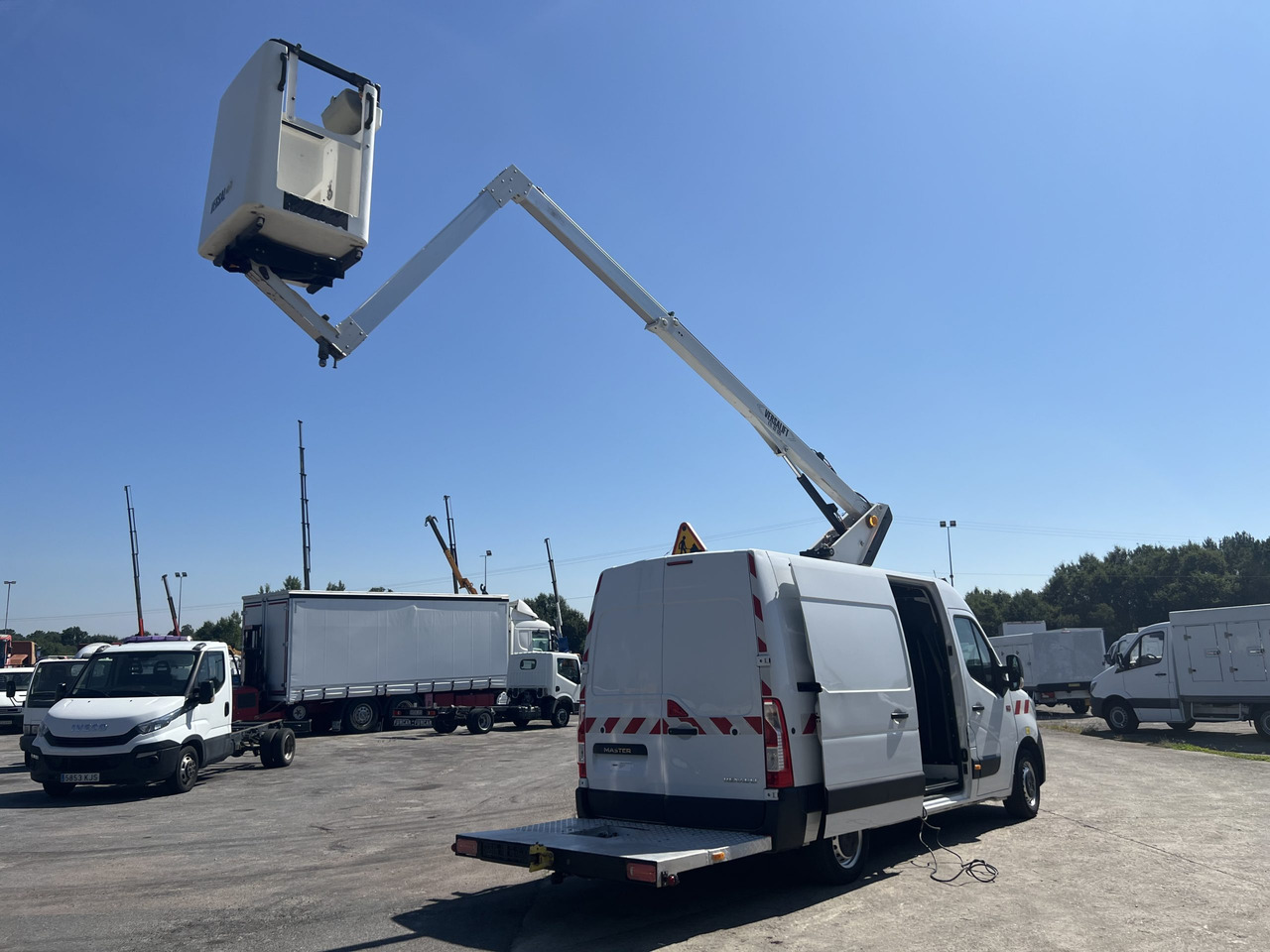 FURGON CON CESTA RENAULT MASTER - 车载空中平台:图4 FURGON CON CESTA RENAULT MASTER - 车载空中平台:图4