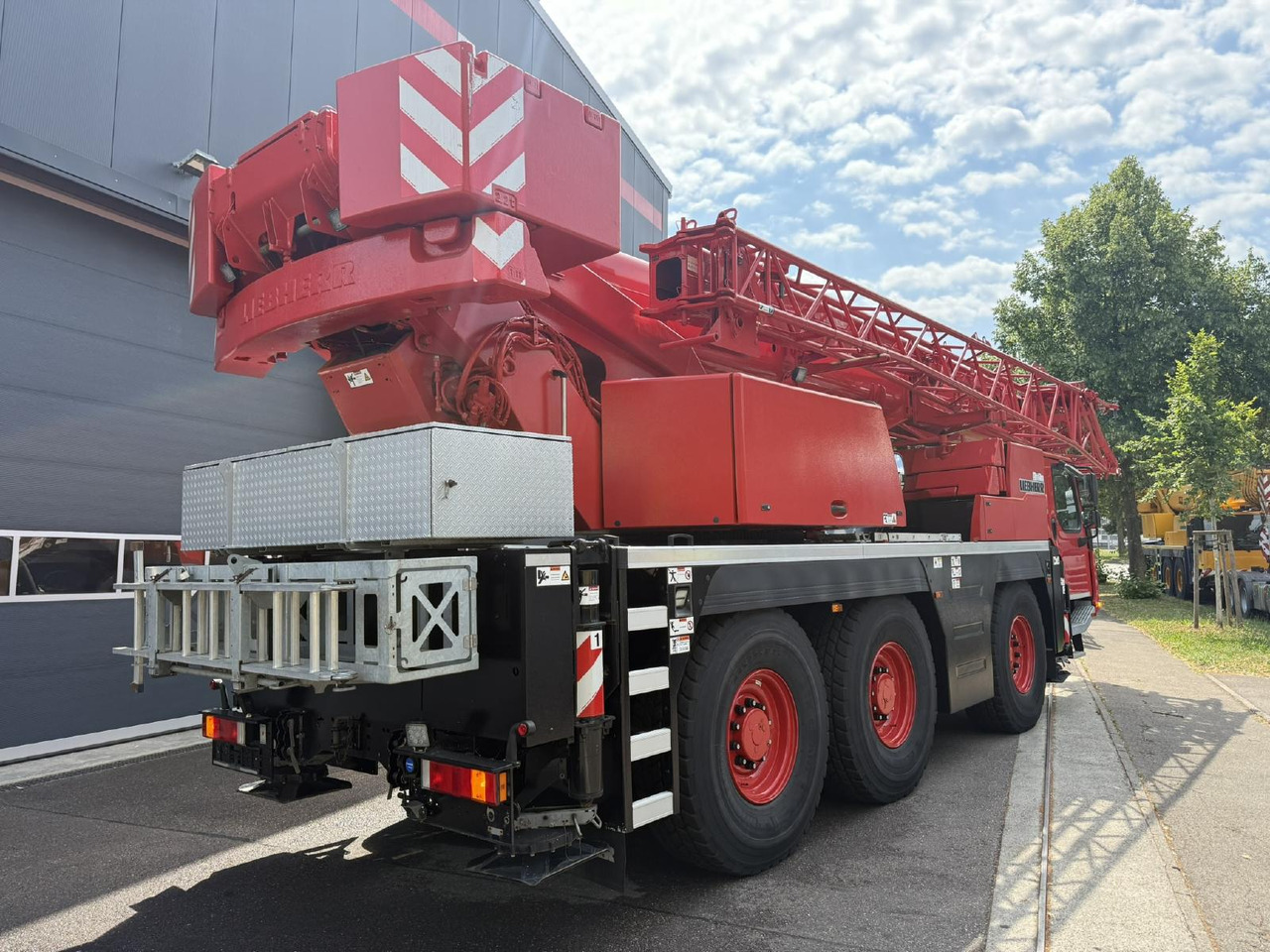 Liebherr LTM 1050-3.1 (20 - 084 132) - 移动式起重机:图3 Liebherr LTM 1050-3.1 (20 - 084 132) - 移动式起重机:图3