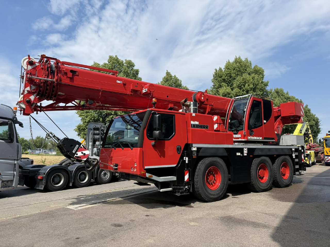 Liebherr LTM 1050-3.1 (20 - 084 132) - 移动式起重机:图2 Liebherr LTM 1050-3.1 (20 - 084 132) - 移动式起重机:图2