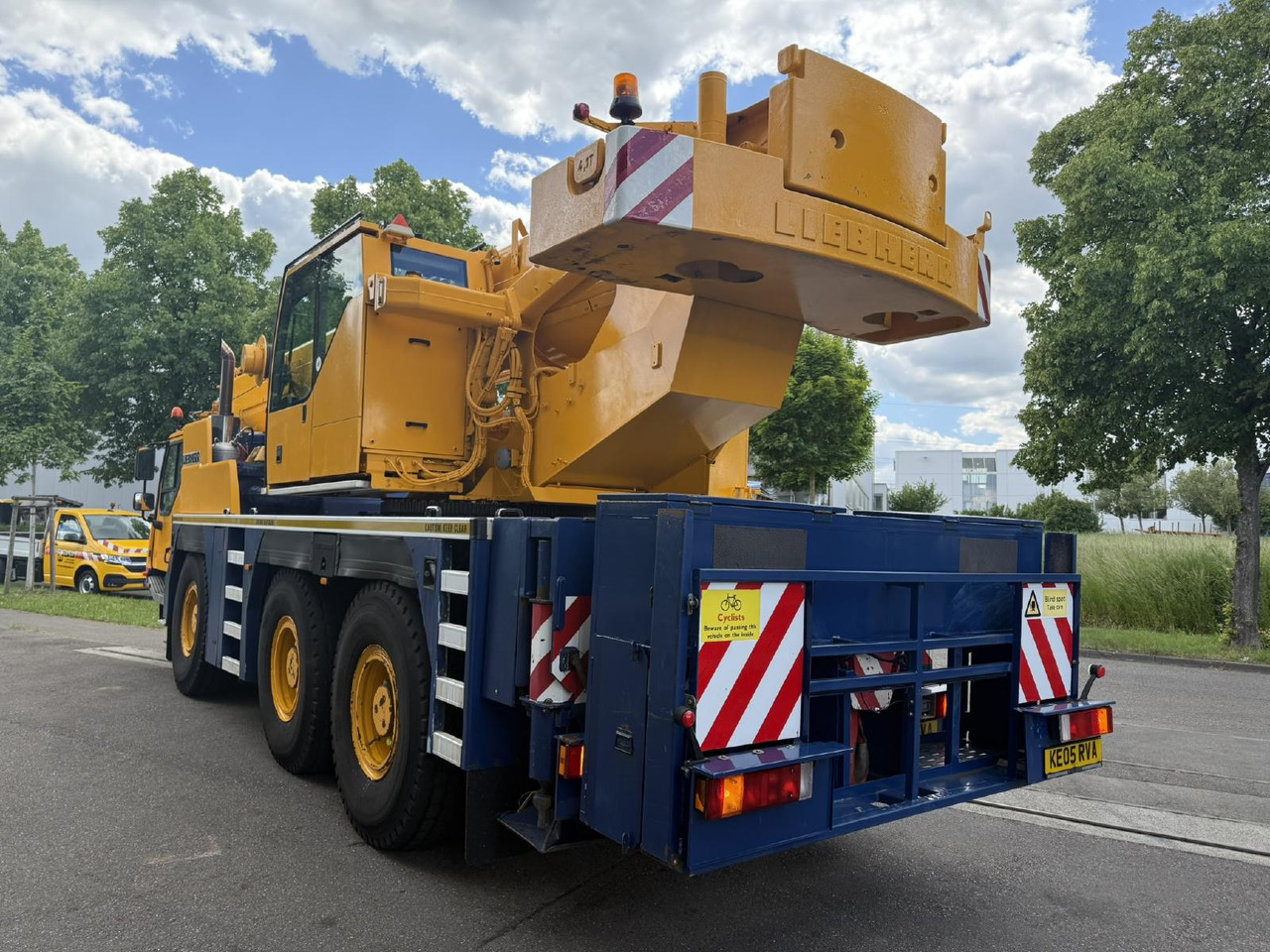 Liebherr LTM 1055-3.1 (05 - 055 855) | 6 x 6 - 移动式起重机:图4 Liebherr LTM 1055-3.1 (05 - 055 855) | 6 x 6 - 移动式起重机:图4