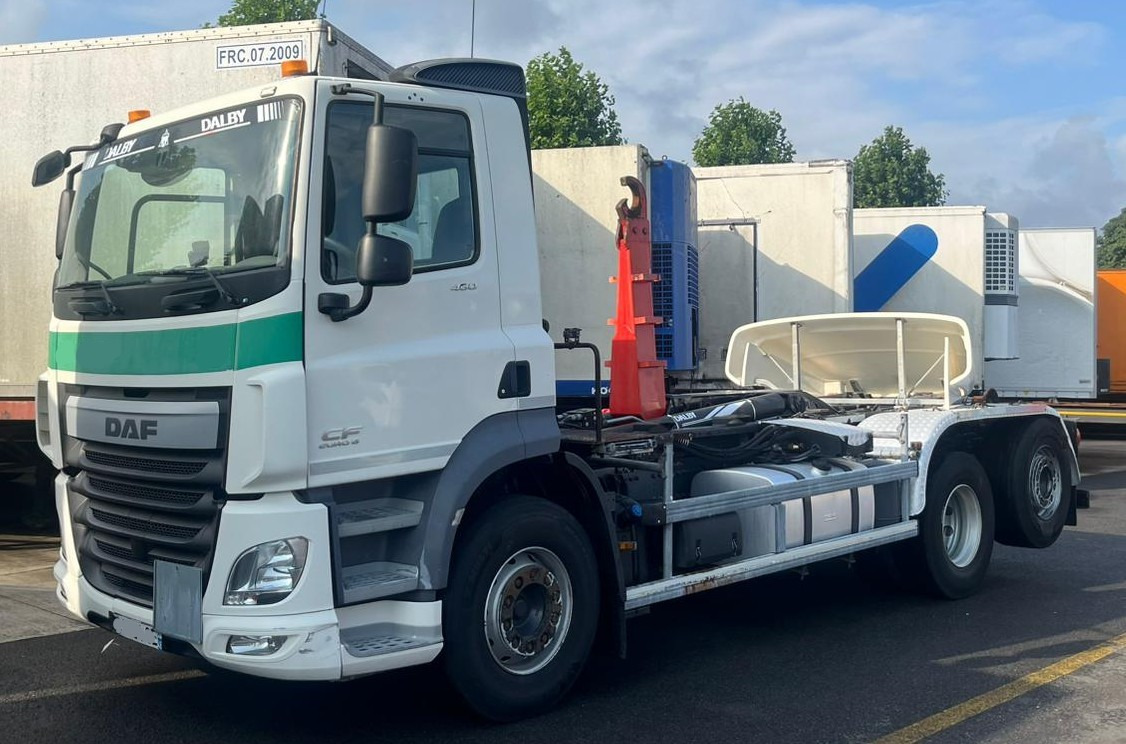 DAF CF460 FAN E6 (Hooklift) - 吊钩升降车:图1 DAF CF460 FAN E6 (Hooklift) - 吊钩升降车:图1