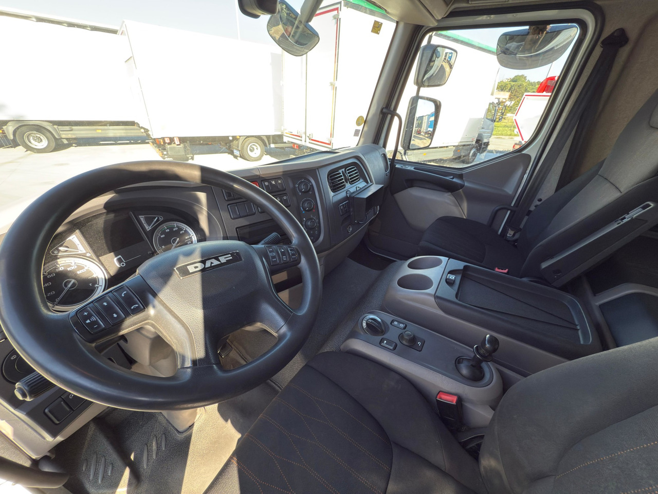 DAF LF 290 FA E6 (VAN) - 厢式卡车:图5 DAF LF 290 FA E6 (VAN) - 厢式卡车:图5