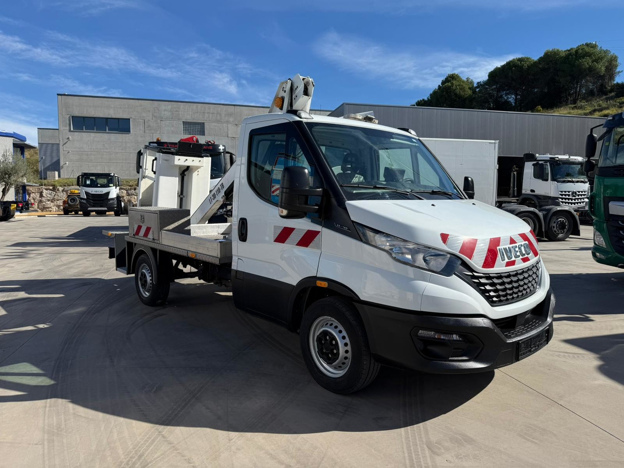 IVECO 35S14 Daily E6 (Basket) - 车载空中平台:图2 IVECO 35S14 Daily E6 (Basket) - 车载空中平台:图2