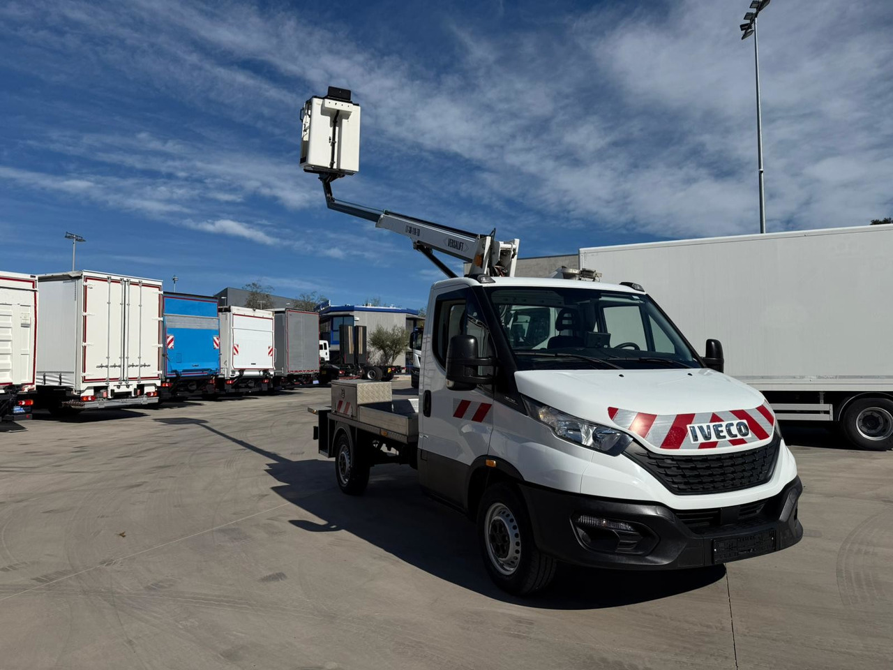 IVECO 35S14 Daily E6 (Basket) - 车载空中平台:图3 IVECO 35S14 Daily E6 (Basket) - 车载空中平台:图3