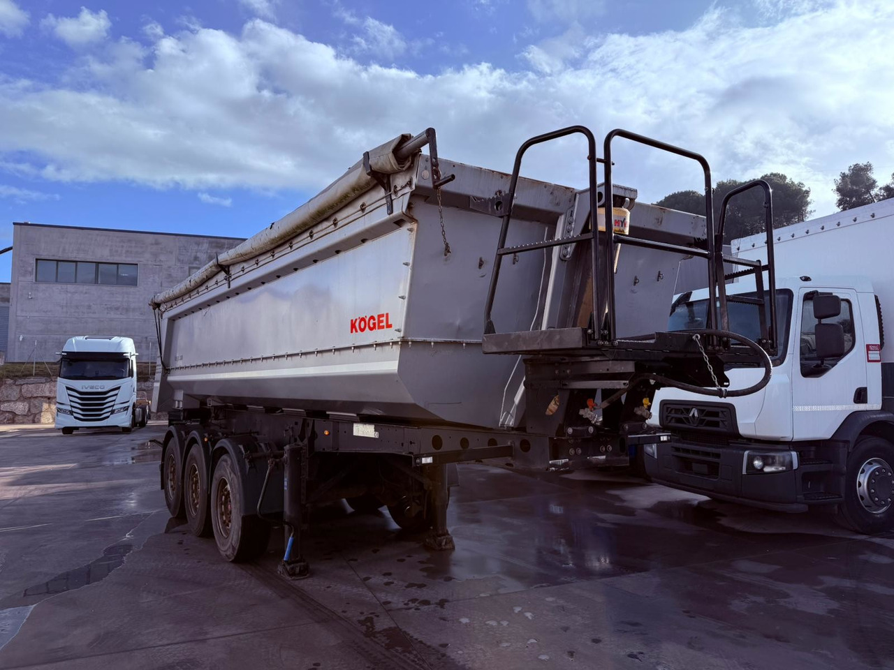 KOGEL SKM24 (Bathtub) - 翻斗半拖车:图2 KOGEL SKM24 (Bathtub) - 翻斗半拖车:图2