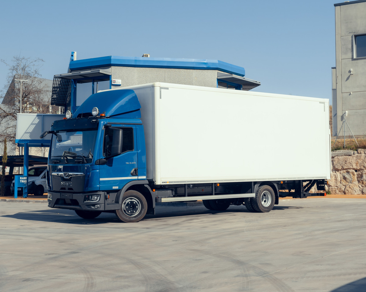 MAN 12.220 TGL E6 (VAN) - 厢式卡车:图2 MAN 12.220 TGL E6 (VAN) - 厢式卡车:图2