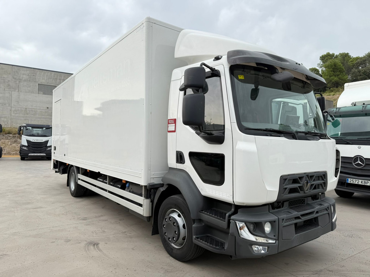RENAULT D E6 (VAN) - 厢式卡车:图2 RENAULT D E6 (VAN) - 厢式卡车:图2