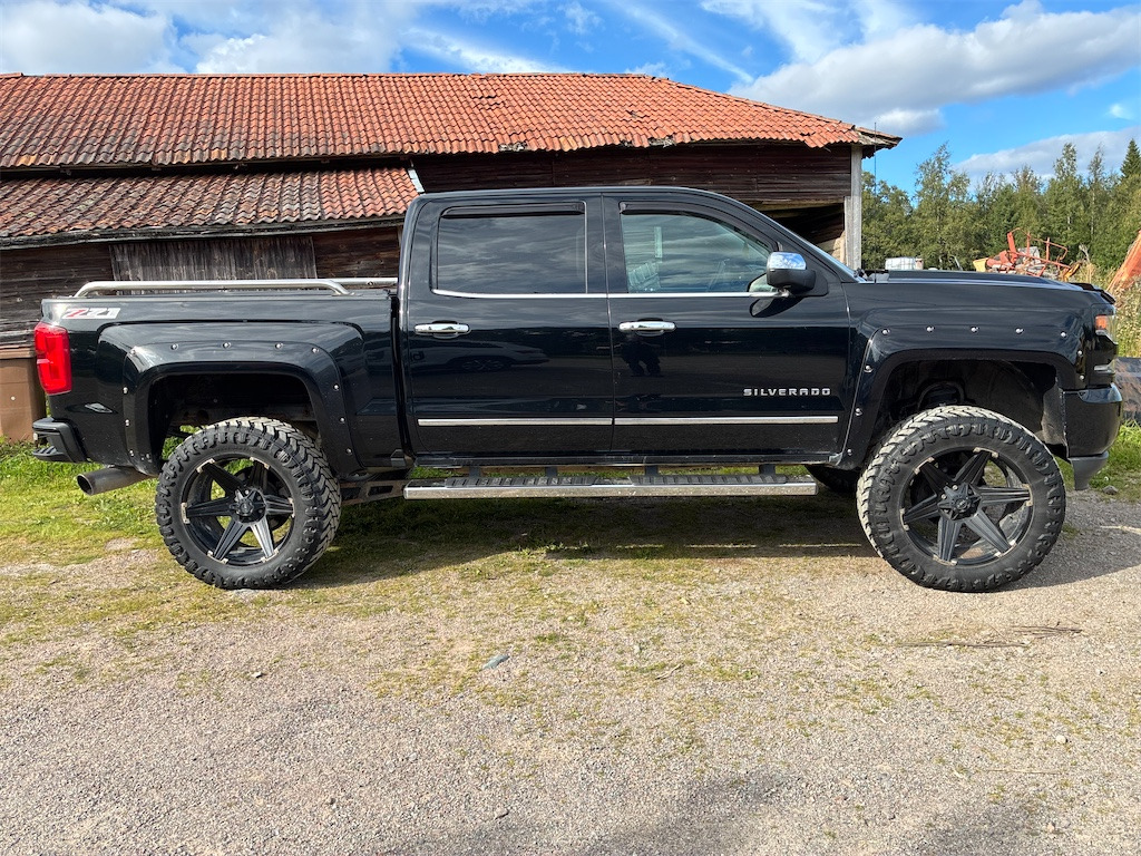 CHEVROLET Silverado Z71 OFF ROAD - 皮卡车:图2 CHEVROLET Silverado Z71 OFF ROAD - 皮卡车:图2