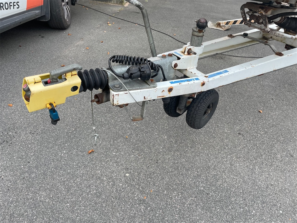 Dino Lift 180T-1 - 拖车式高空作业平台:图5 Dino Lift 180T-1 - 拖车式高空作业平台:图5