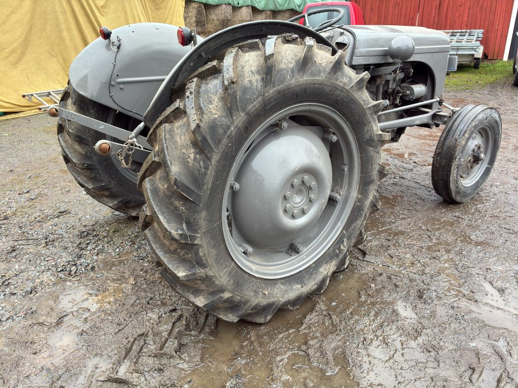 FERGUSON TED 20 - 拖拉机:图5 FERGUSON TED 20 - 拖拉机:图5