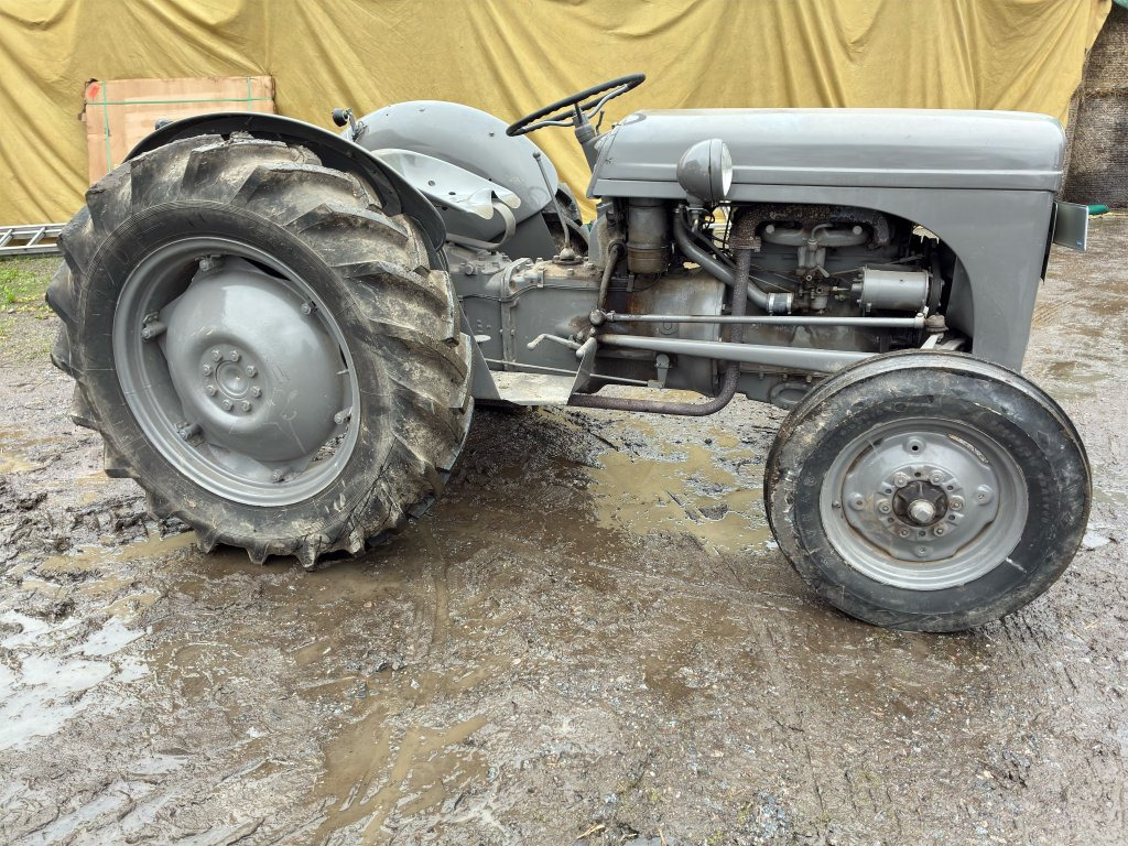 FERGUSON TED 20 - 拖拉机:图4 FERGUSON TED 20 - 拖拉机:图4