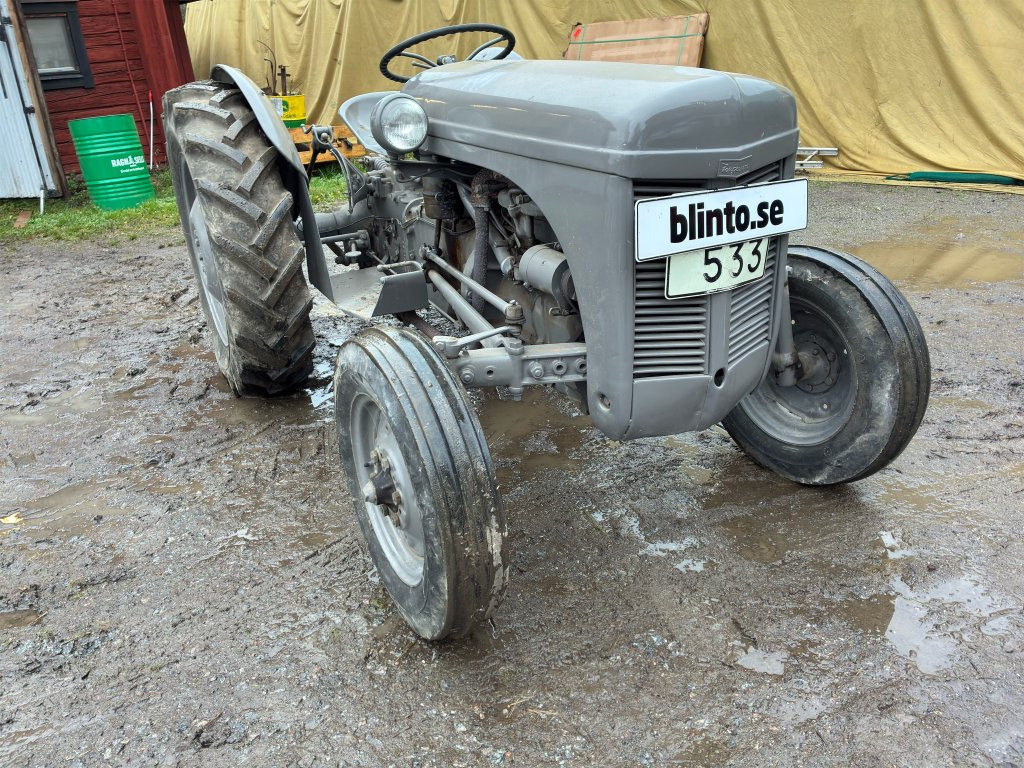 FERGUSON TED 20 - 拖拉机:图3 FERGUSON TED 20 - 拖拉机:图3