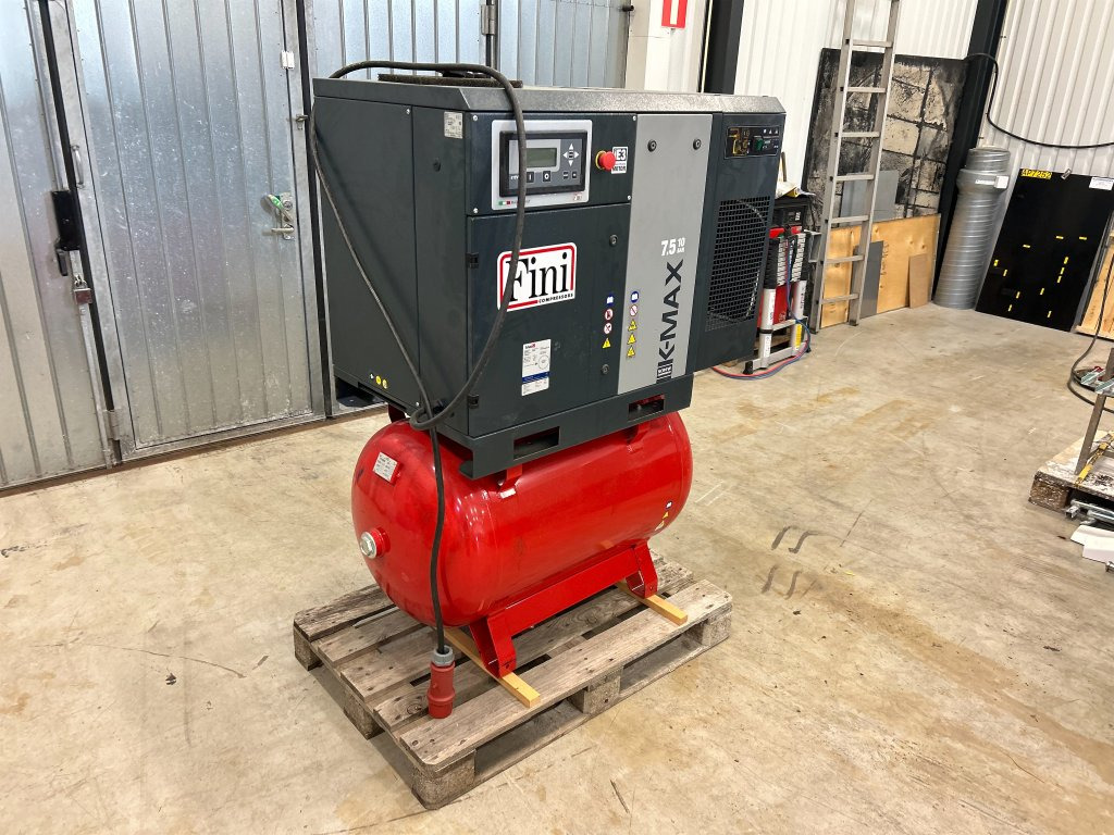 Fini K-Max 7,5-10-270F med tank och kyltork - 工业气候控制设备:图1 Fini K-Max 7,5-10-270F med tank och kyltork - 工业气候控制设备:图1