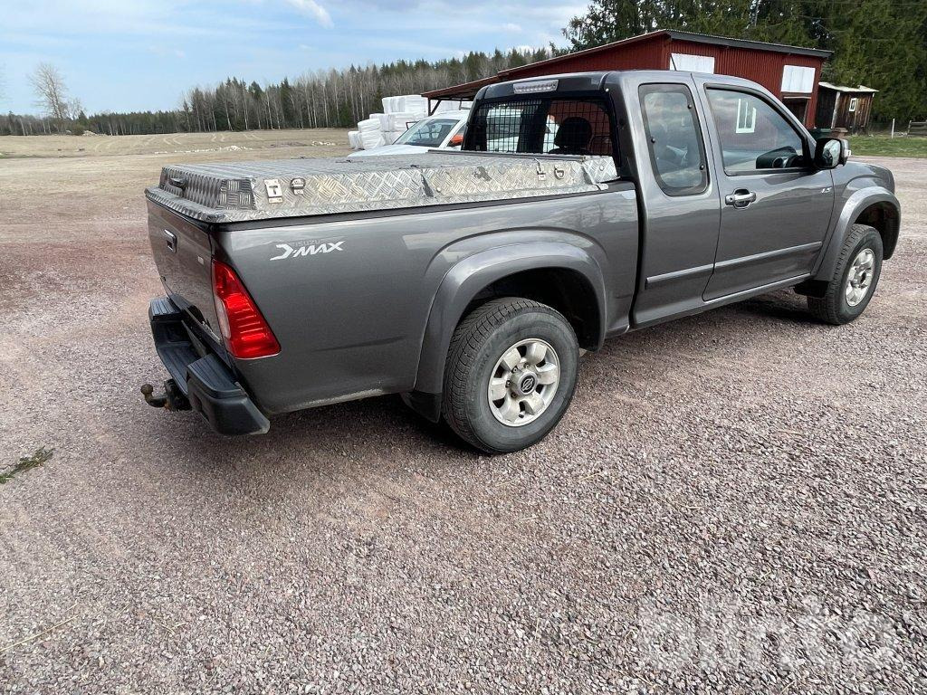 ISUZU D-MAX 3,0 AUT.EXTE - 皮卡车:图2 ISUZU D-MAX 3,0 AUT.EXTE - 皮卡车:图2