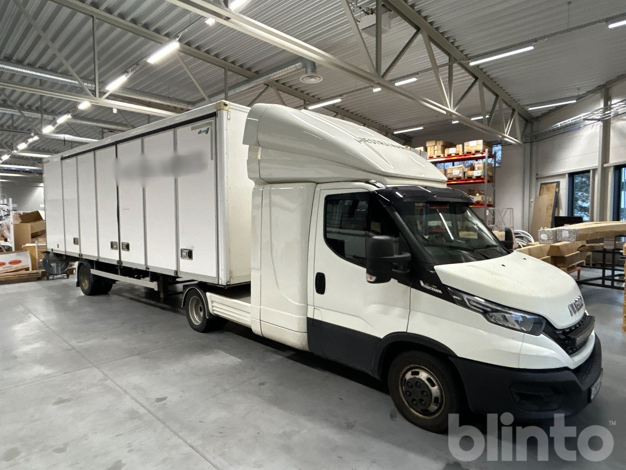 IVECO 40C18 BE - trailer - BE小的牵引车, 封闭厢式半拖车:图2 IVECO 40C18 BE - trailer - BE小的牵引车, 封闭厢式半拖车:图2