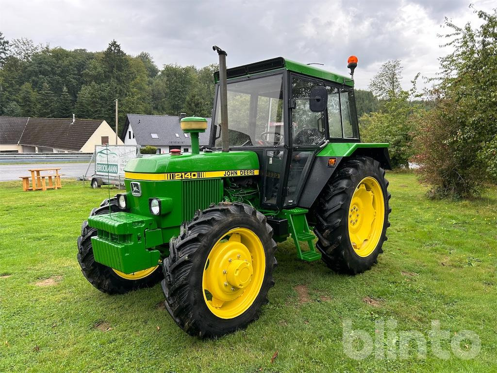 John Deere 2140 - 拖拉机:图1 John Deere 2140 - 拖拉机:图1