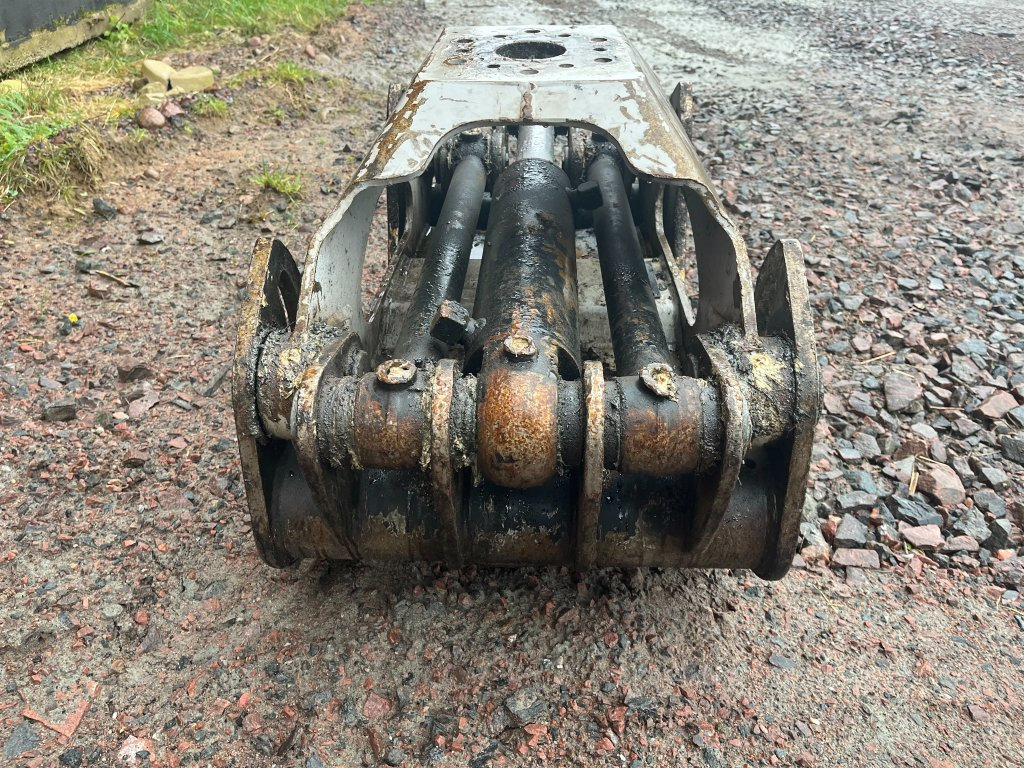 Komatsu G40HD - 夹具 适用于 林业设备:图3 Komatsu G40HD - 夹具 适用于 林业设备:图3