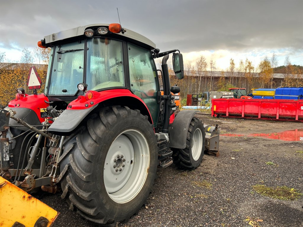 MASSEY FERGUSON 5710 S DYNA 4 - 拖拉机:图4 MASSEY FERGUSON 5710 S DYNA 4 - 拖拉机:图4