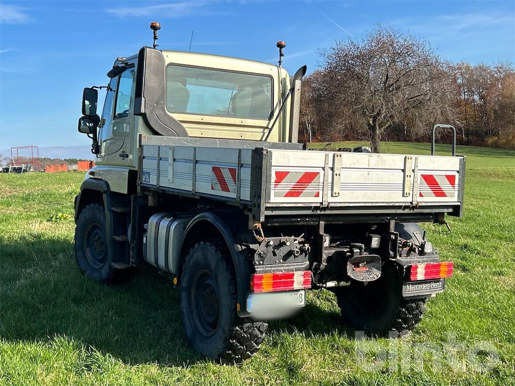 Mercedes-Benz U300 (2010) - 栏板式/ 平板卡车:图4 Mercedes-Benz U300 (2010) - 栏板式/ 平板卡车:图4