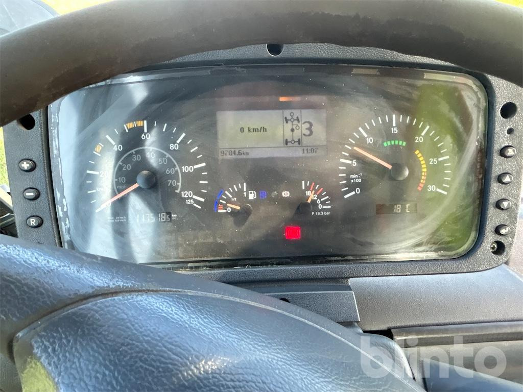 Mercedes-Benz U300 (2010) - 栏板式/ 平板卡车:图5 Mercedes-Benz U300 (2010) - 栏板式/ 平板卡车:图5