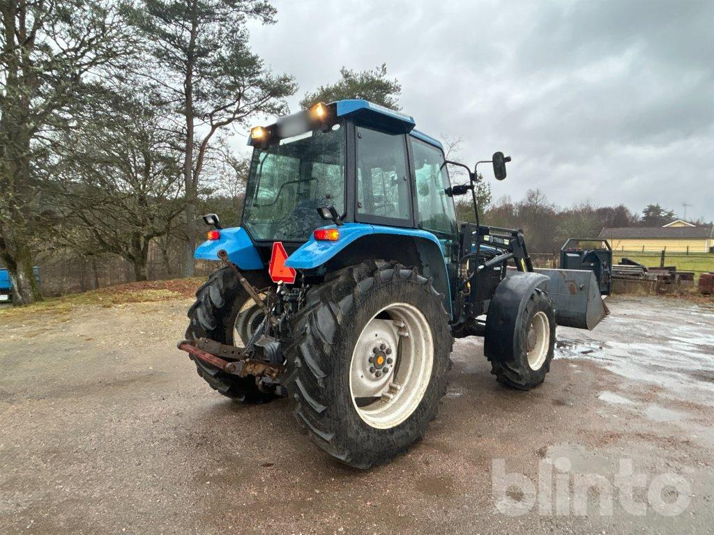 NEW HOLLAND 5640 - 拖拉机:图5 NEW HOLLAND 5640 - 拖拉机:图5