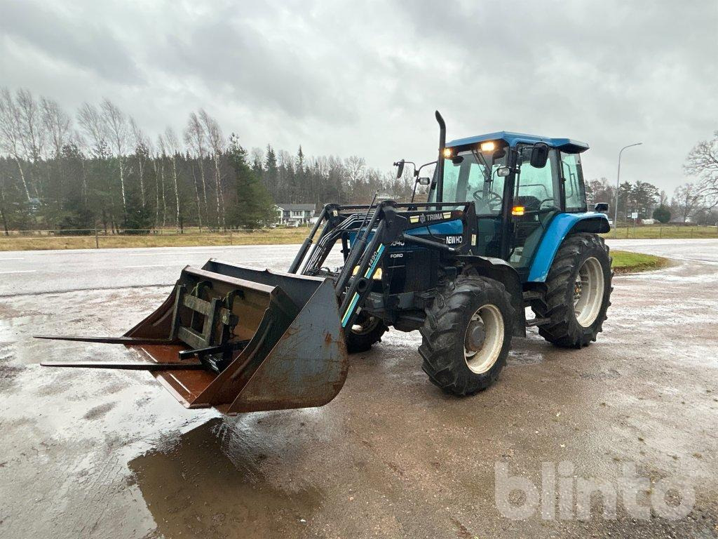 NEW HOLLAND 5640 - 拖拉机:图1 NEW HOLLAND 5640 - 拖拉机:图1