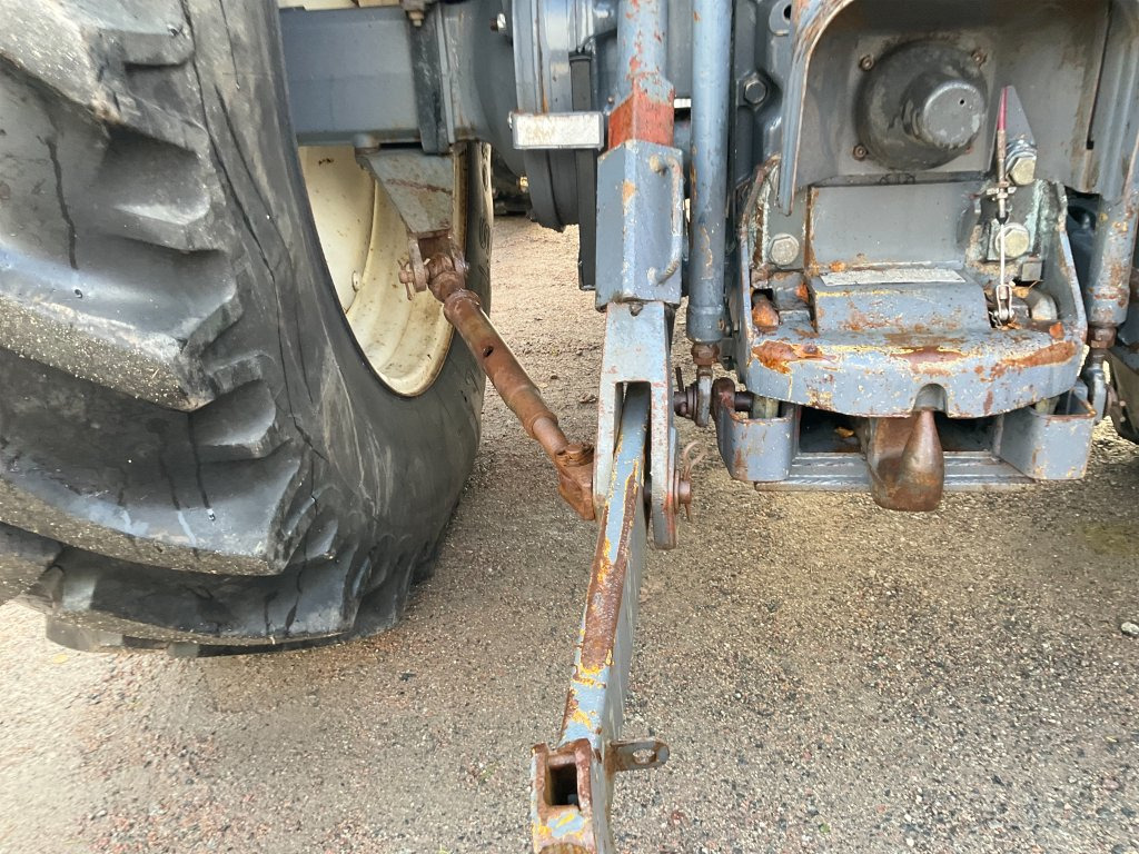 NEW HOLLAND TM165 4WD - 拖拉机:图3 NEW HOLLAND TM165 4WD - 拖拉机:图3