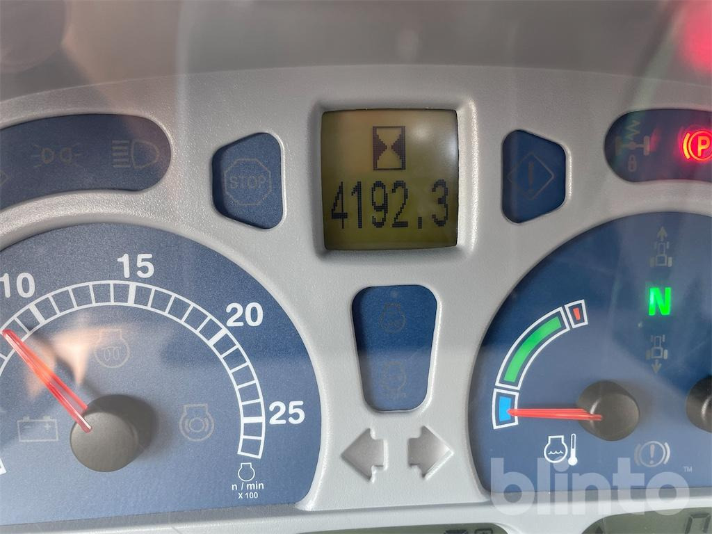 New Holland T7.170 (2012) - 拖拉机:图5 New Holland T7.170 (2012) - 拖拉机:图5