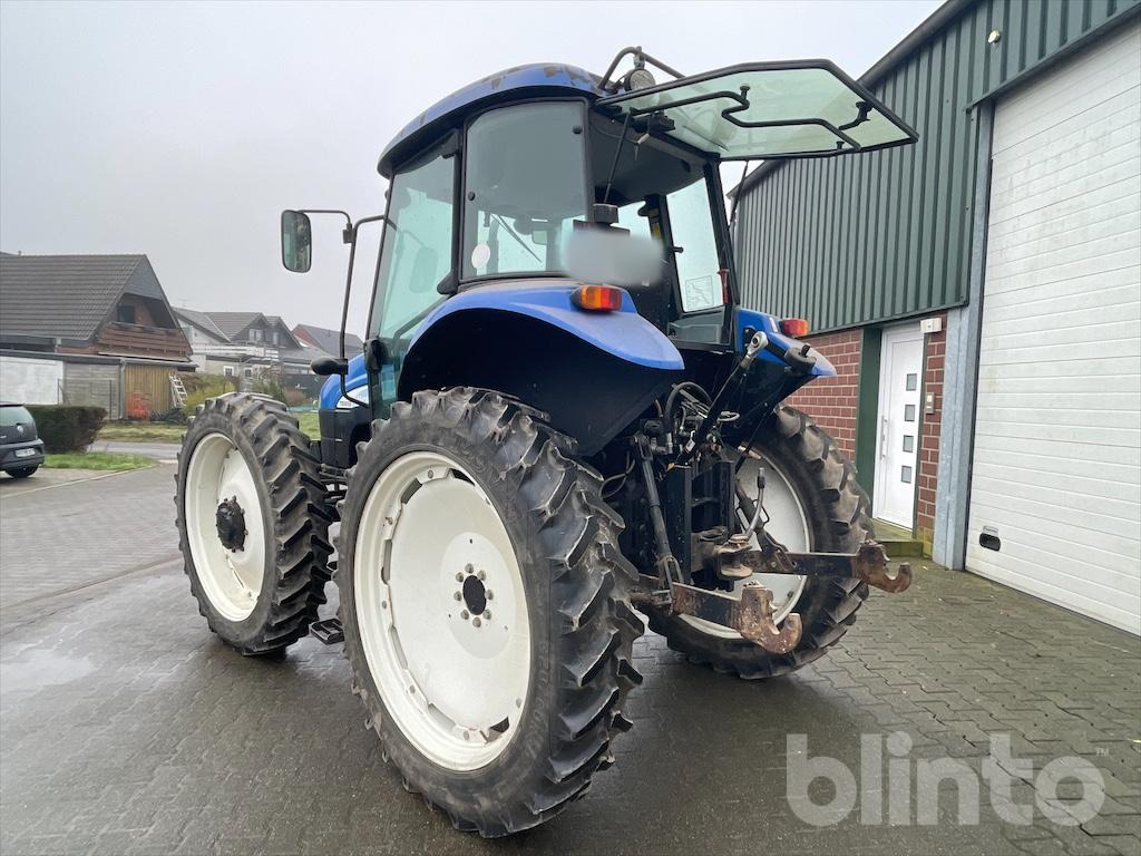 New Holland TD5050 (2010) - 拖拉机:图4 New Holland TD5050 (2010) - 拖拉机:图4