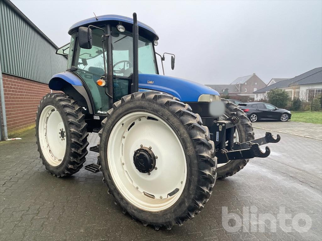 New Holland TD5050 (2010) - 拖拉机:图2 New Holland TD5050 (2010) - 拖拉机:图2