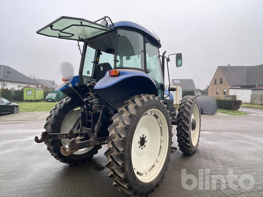 New Holland TD5050 (2010) - 拖拉机:图3 New Holland TD5050 (2010) - 拖拉机:图3