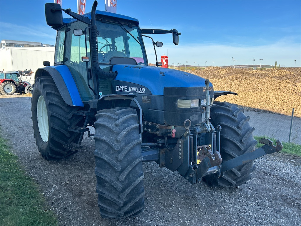 New Holland TM115 (2001) - 拖拉机:图2 New Holland TM115 (2001) - 拖拉机:图2