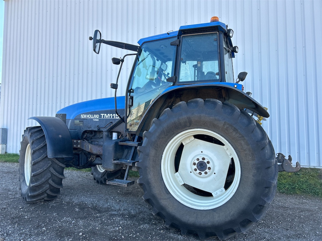 New Holland TM115 (2001) - 拖拉机:图4 New Holland TM115 (2001) - 拖拉机:图4