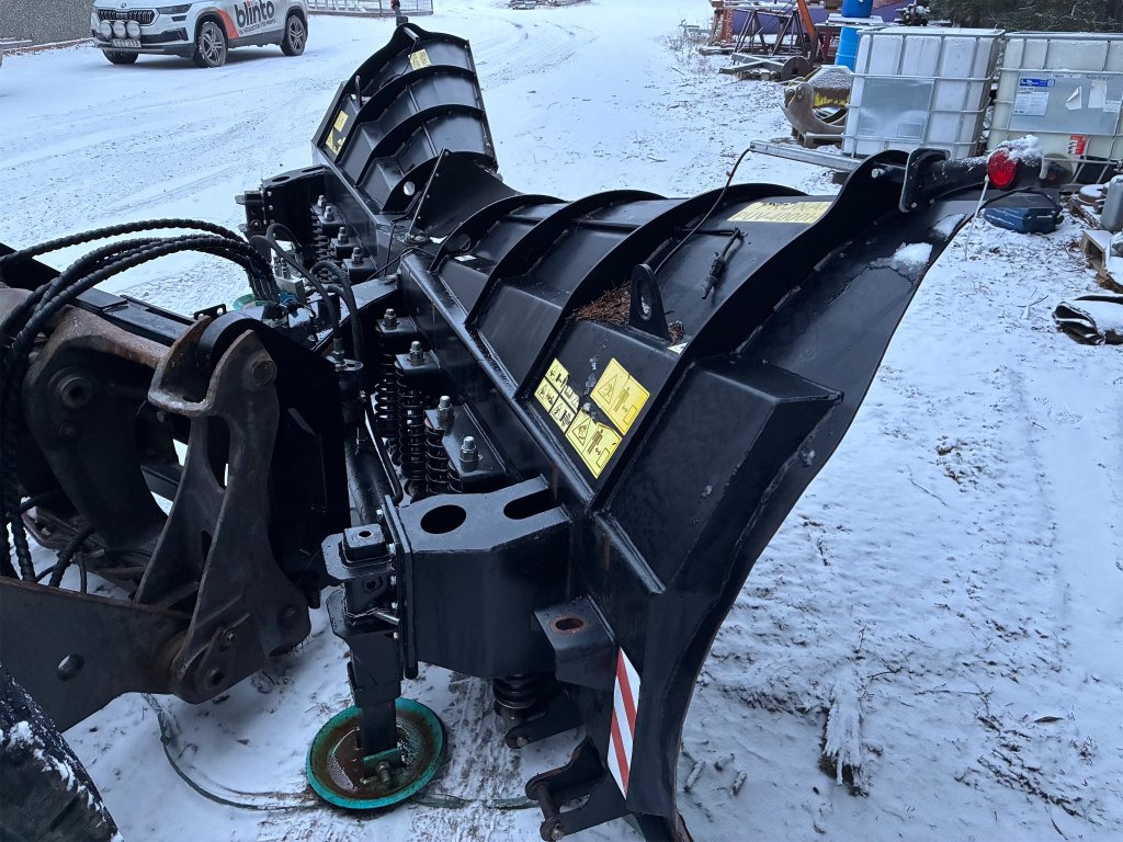 Pronar PUV4000HD - 推雪板:图4 Pronar PUV4000HD - 推雪板:图4