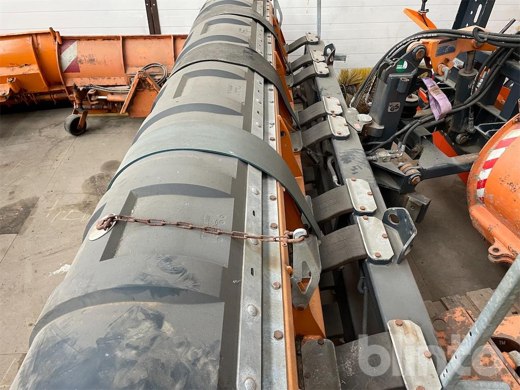 Schmidt SL32 (2010) - 推雪板:图3 Schmidt SL32 (2010) - 推雪板:图3