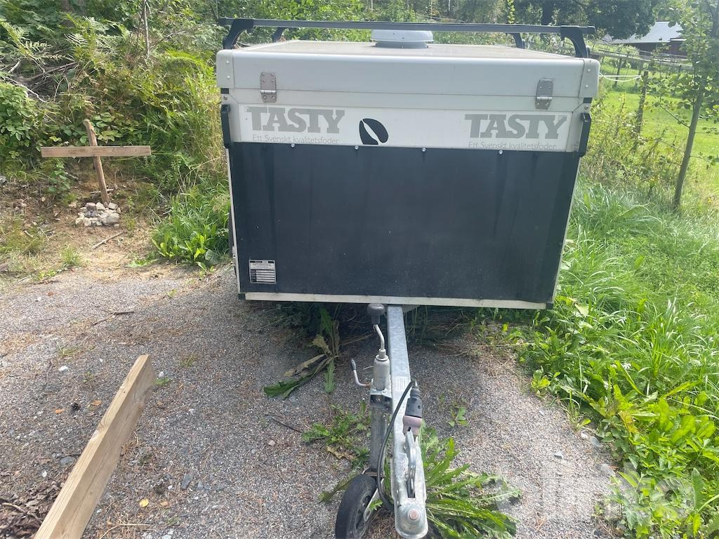 Släpkärra WT metall - 牲畜运输拖车:图3 Släpkärra WT metall - 牲畜运输拖车:图3